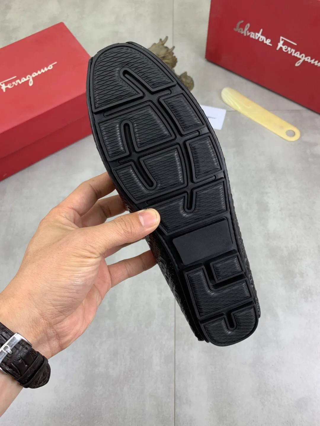 Men's Men's Shoes💰P380💰[New Style] Water-dyed Pigli 🆘(Available for own brands) [Salvatore Ferragamo] Ferragamo's latest casual beanie shoes for men! Available at counters simultaneously! The fabric is made of specially imported original calfskin, and the interior is made of imported water-dyed pigskin. It is absolutely luxurious and leads the fashion trend. Matching code: 38-45 black optional